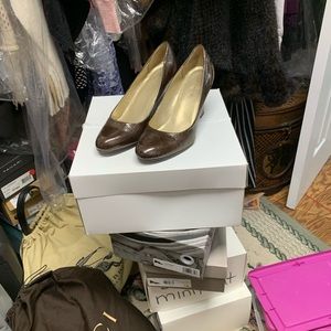 Brown wedge heel shoes